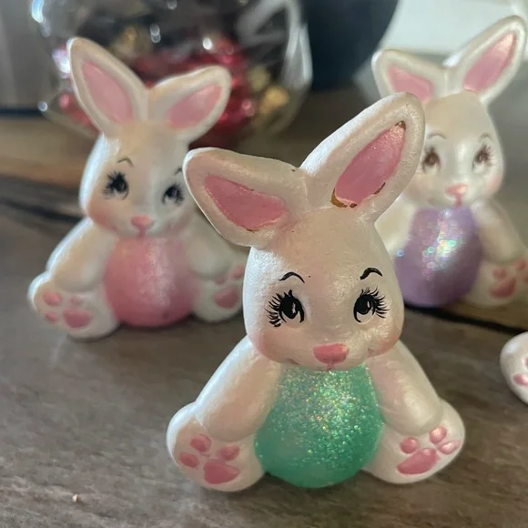 VTG SET OF 4 TINY HANDMADE CERAMIC EASTER BUNNIES - Picture 3 of 8